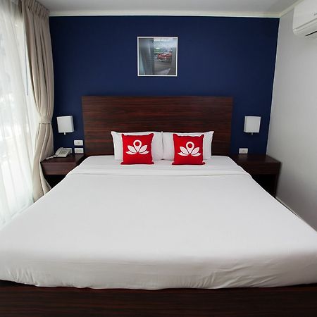 Zen Rooms Silom Soi 17 Bangkok Luaran gambar