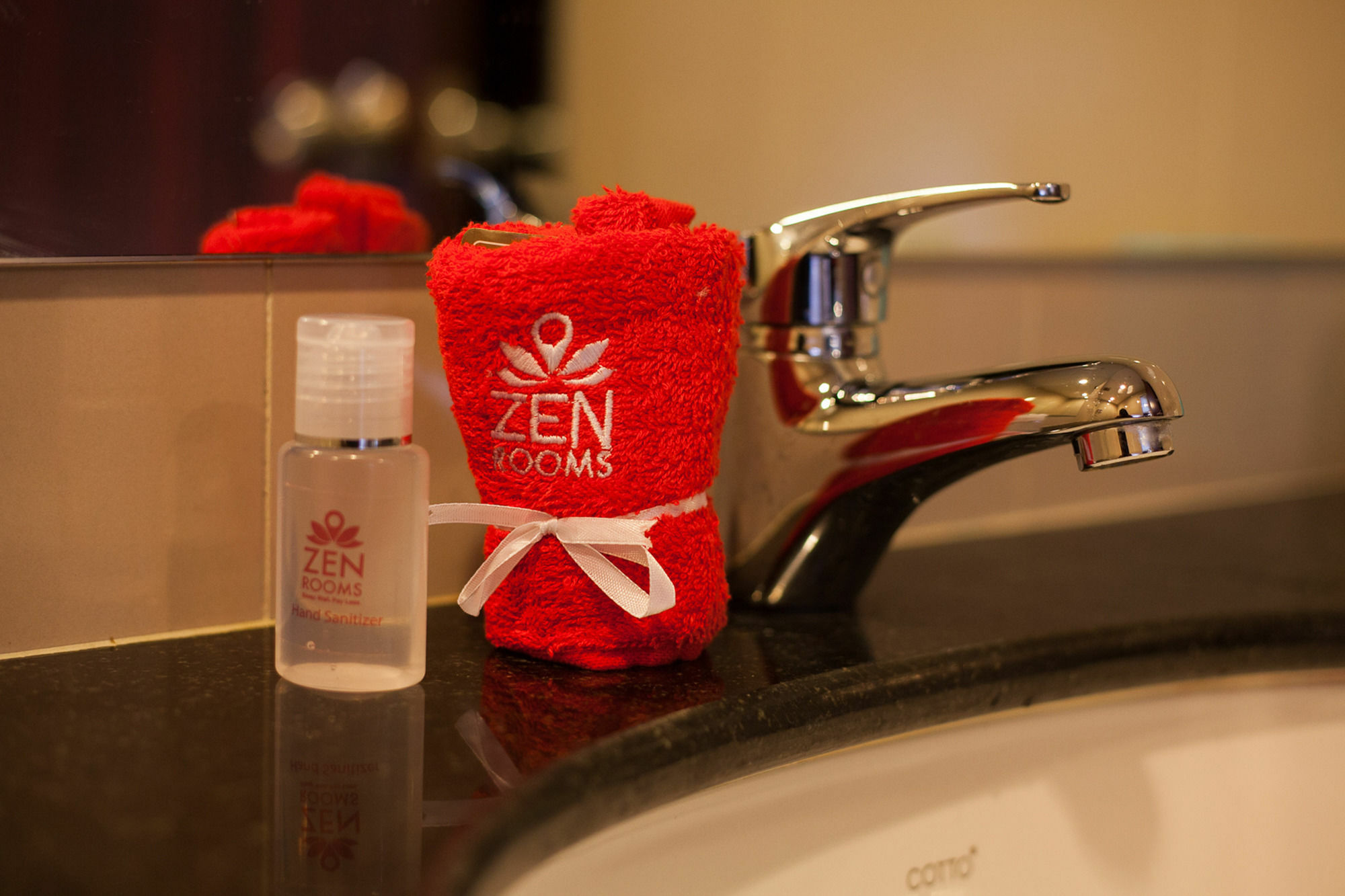 Zen Rooms Silom Soi 17 Bangkok Luaran gambar